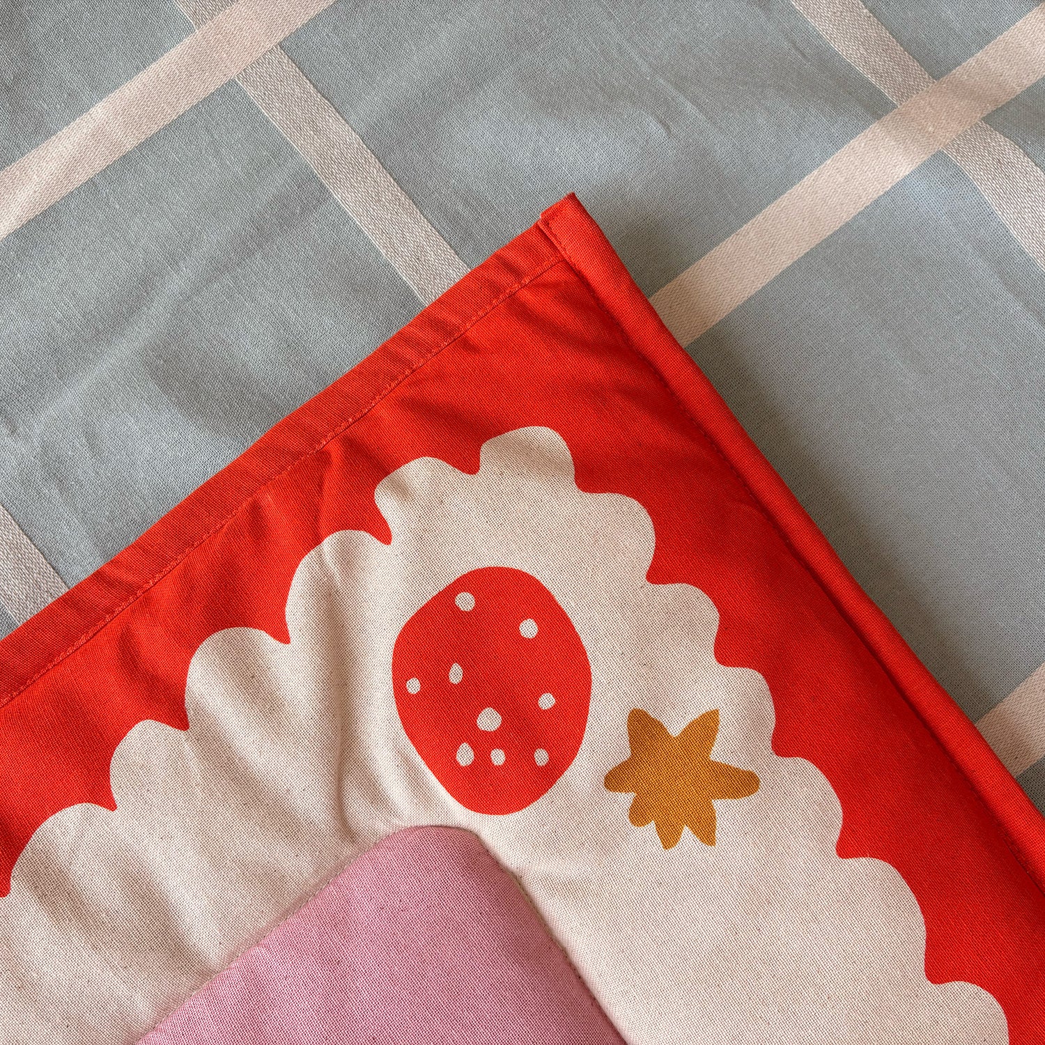 Rullart x Akwan Prayer Mat (Pink and Orange)